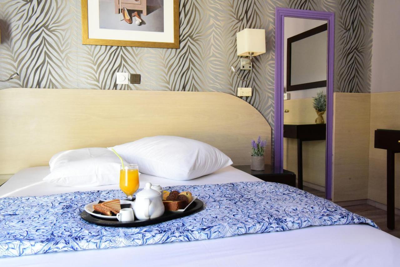 Eva Hotel Pireus Exteriör bild