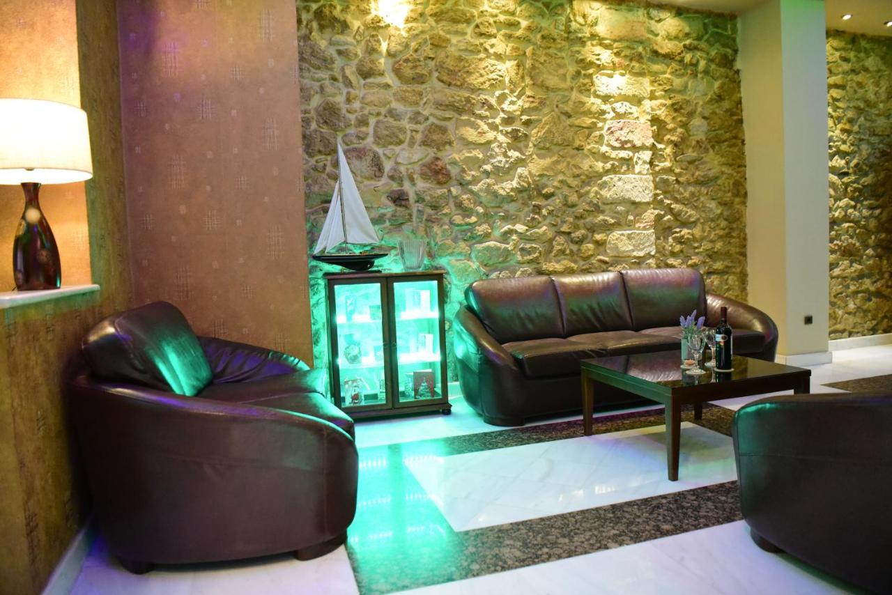 Eva Hotel Pireus Exteriör bild