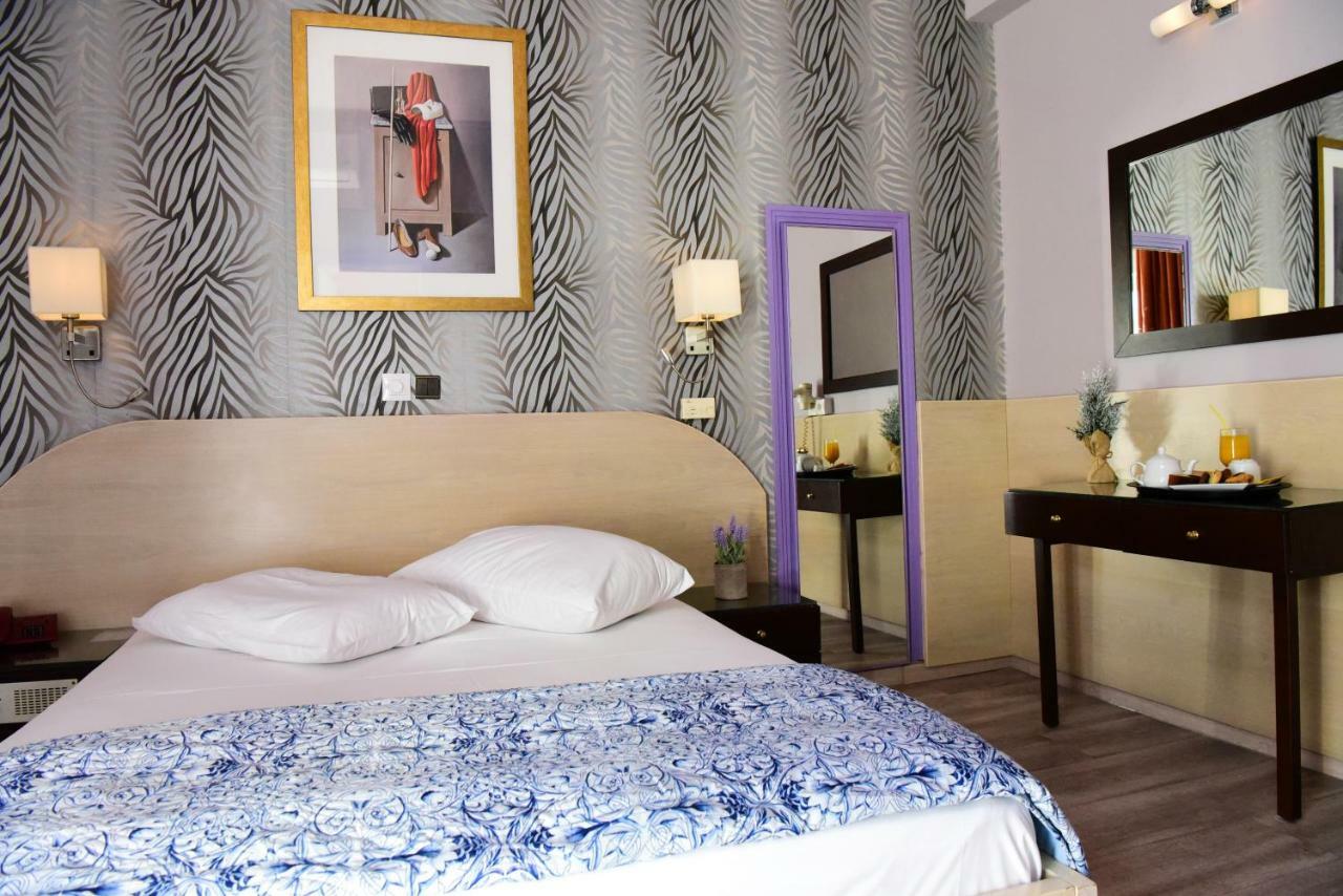 Eva Hotel Pireus Exteriör bild