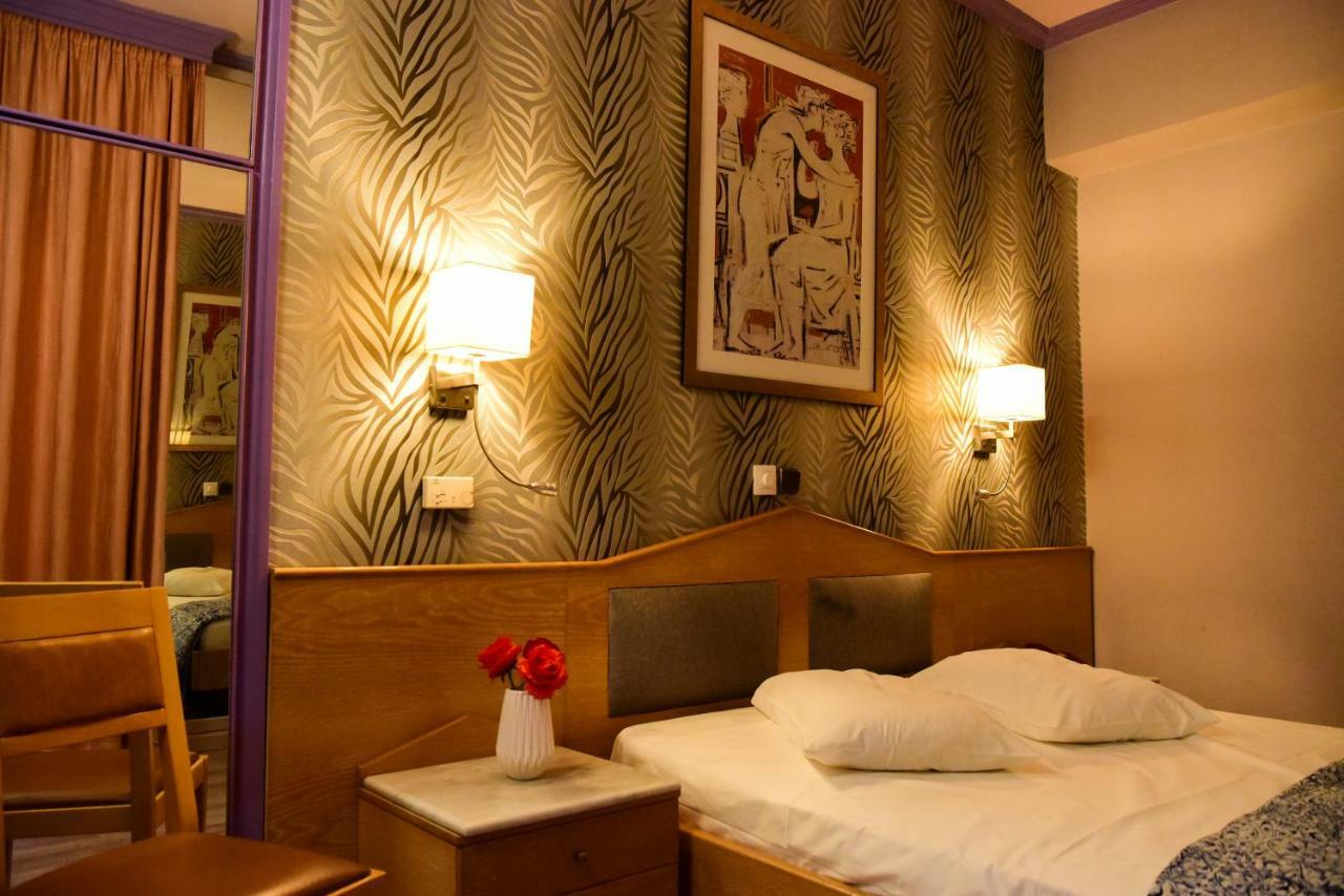 Eva Hotel Pireus Exteriör bild